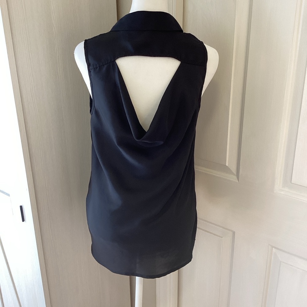 The Limited Black Sleeveless Blouse with Back Cutout Sz S